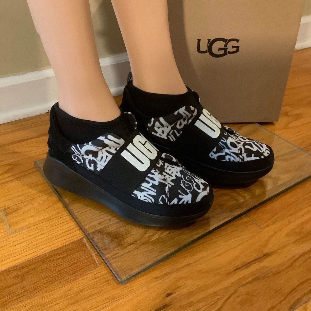 Ugg Logo Sneaker - Picture 2 of 8